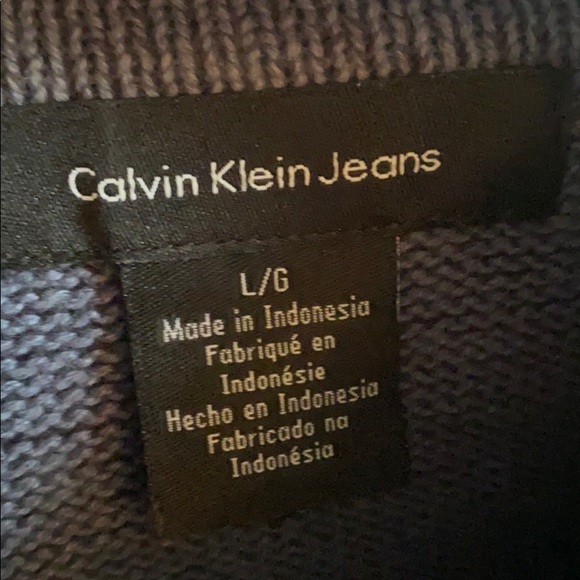 Sweater - Picture 2 of 2